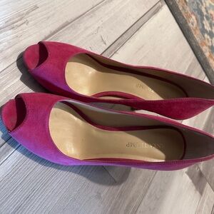 Ivanka Trump Fuchsia Peep Toe 👠 heels